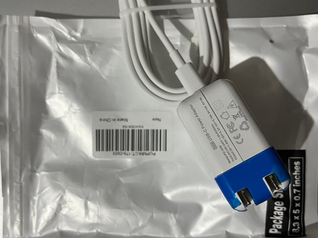 Apple Macbook Air/Pro Charger 30Watts USB-C (Category: Laptops & Notebooks) located in Makati City. Submitted by 1gabs (Listing ID 1379259060, Image 3). Description: Brand new, never been used slight nego bought from amazon RFS - wrong cable .