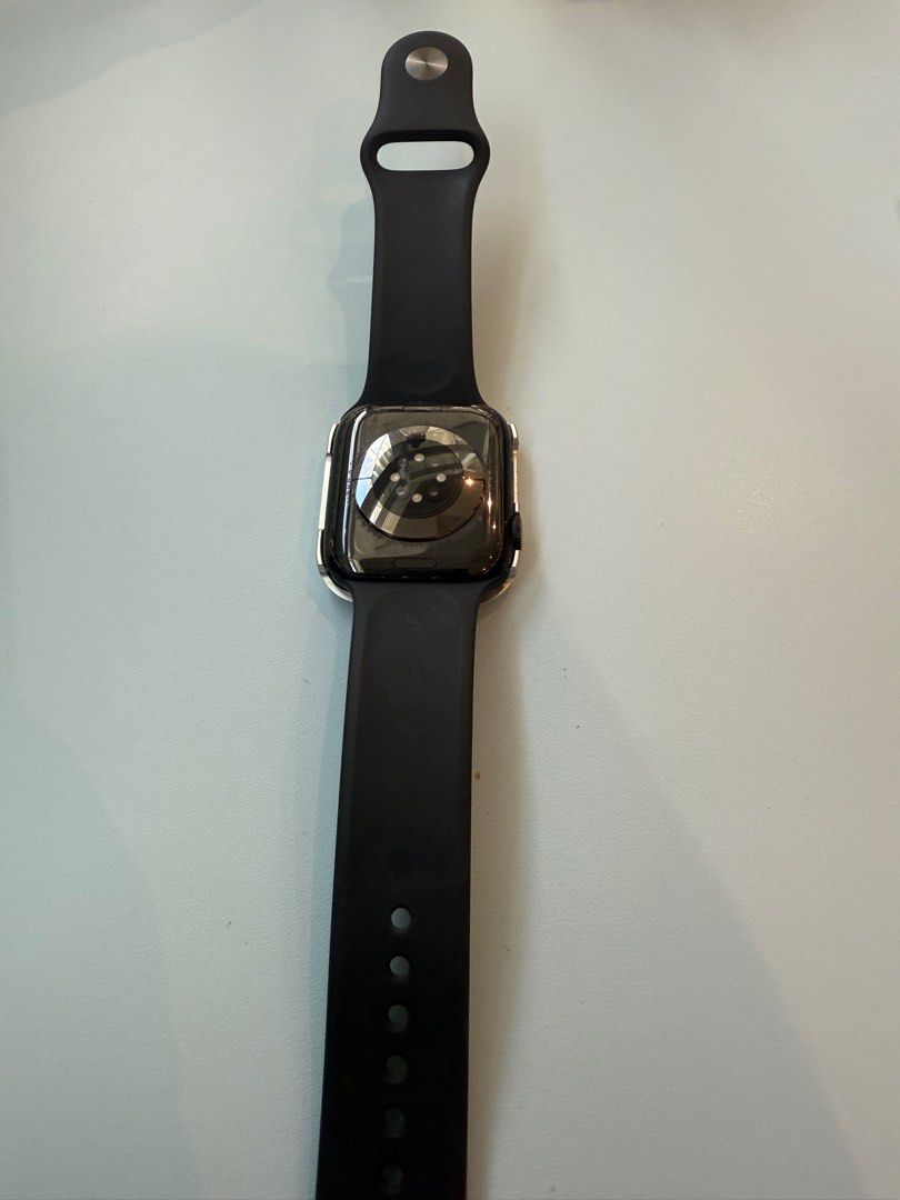 Original Apple Watch Series 7 45mm strap only (Navy Blue) (Category: Wearables & Smart Watches) located in Singapore. Submitted by ljas1370 (Listing ID 1379133924, Image 2). Description: Original Apple Watch Series 7 45 mm (M/L) strap. Pls note watch not included. Original price $69. By mail add $1.