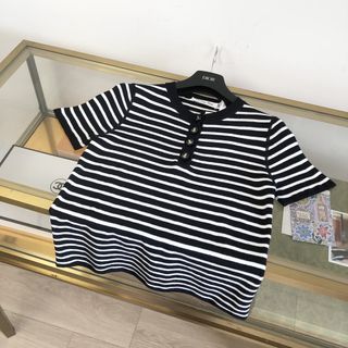 (Category: ) located in . Submitted by luxurycloset.shop (Listing ID 1379221198, Image 1). Description: .