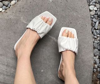 (Category: ) located in . Submitted by clearmycloset.123 (Listing ID 1379291216, Image 1). Description: .