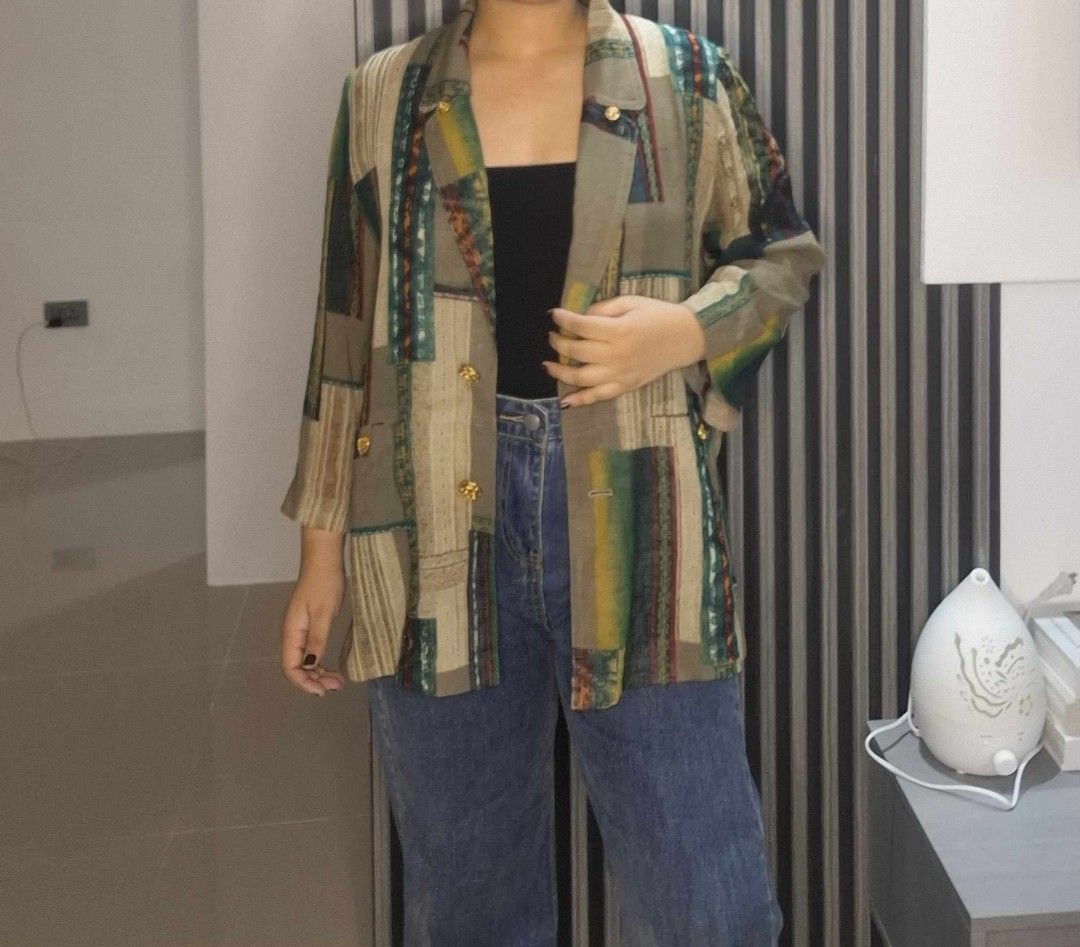 Blazer for women (Size Medium to Large) (Category: Coats, Jackets and Outerwear) located in Manila. Submitted by c.marga20 (Listing ID 1379293074, Image 3). Description: No Brand Color: Patterned Size: Medium (Measurements) Bust: 42 inches Length: 31 inches Shoulder width: 16 inches Sleeve length: 19 inches Arm hole: 21 inches Sleeve hole: 14 inches.