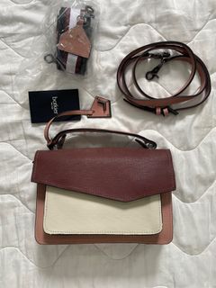 (Category: ) located in . Submitted by 2313closet (Listing ID 1379146466, Image 1). Description: .