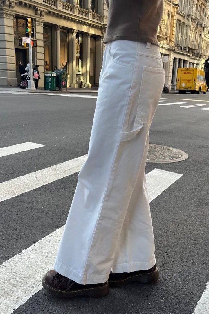 Brandy Melville White Gracie Pants, Women's Fashion, Bottoms