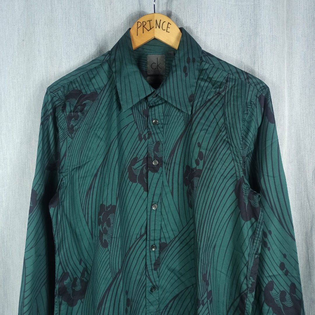 Calvin Klein Longsleeve (Category: Tshirts & Polo Shirts ) located in Bacolod City. Submitted by freshstuff13 (Listing ID 1379246197, Image 2). Description: Calvin Klein Longsleeve Good as new Medium modern fit 29½ x 19½ inches -600 Add shipping fee outside Bacolod City DM if interested 📨.
