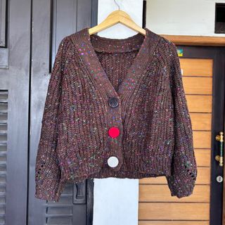 (Kategori: ) berada di . Dikirim oleh prelovedayput (ID iklan 1379152639, Gambar 1). Deskripsi: .