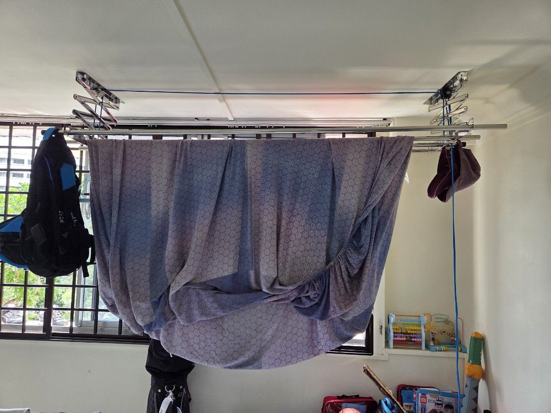Ceiling Mounted Clothes Drying Rack64885413005314111