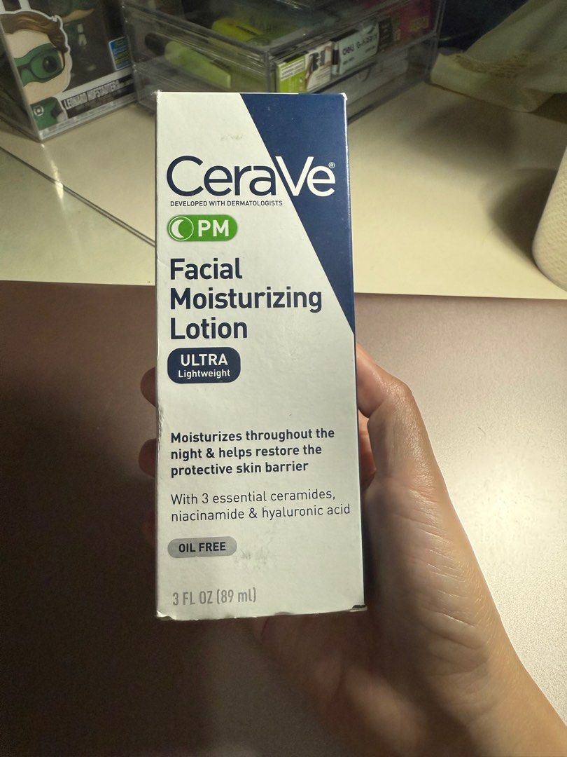 CERAVE facial moisturizing lotion (Category: Face Care) located in Quezon City. Submitted by aikoa (Listing ID 1379254550, Image 2). Description: Authentic Bought from Watsons for P1450, see sticker but no price. U can search online :)) Used (90% remaining content) RFS: not for my skin .