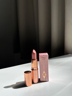 (Category: ) located in . Submitted by makeupgoodiess (Listing ID 1379317098, Image 1). Description: .