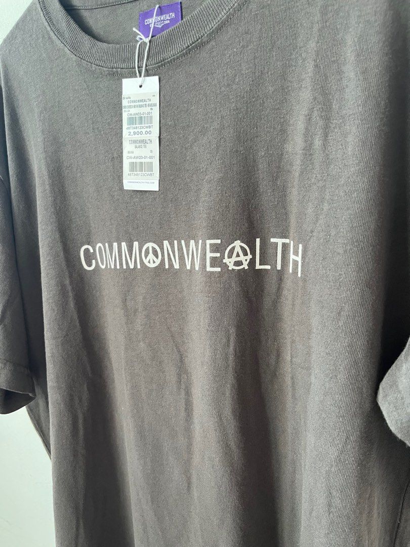 Commonwealth balance T-shirt (Category: Tshirts & Polo Shirts ) located in Quezon City. Submitted by jmartph (Listing ID 1379131130, Image 2). Description: Commonwealth balance T T-shirt Price: ₱1,200 Size: Small (oversize fit) Dimes: Around 20.5 x 26.5 Condition: brand new with tag RFS: doesn’t fit me .