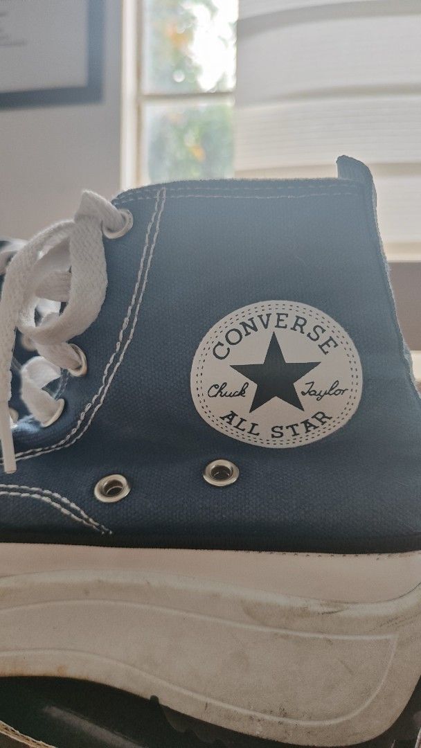 Converse Chuck Taylor (Category: Babies & Kids Fashion) located in Cavite. Submitted by mythingee (Listing ID 1379283461, Image 1). Description: Preloved Chuck and Taylor Size 36 for petite boys 📍Cavite.