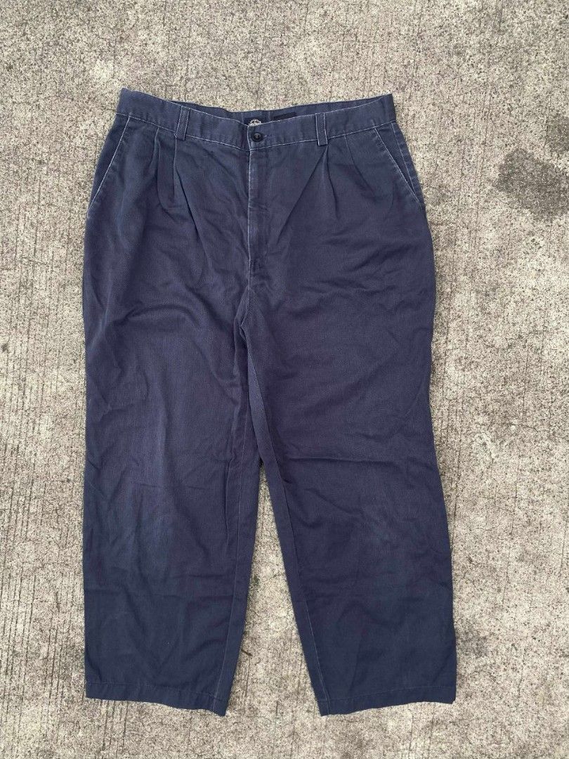 DOCKERS CHINO PANTS (Category: Chinos) located in Manila. Submitted by ptrckvlr_ (Listing ID 1379132195, Image 1). Description: DOCKERS 💎 Condition: Very Good Estimated Size: L Color Rate: 9.8/10 Issue: None Dimensions: Length 36” | Thigh 13” | Waist 35–37 | Hem 10” 💰 ₱449 + SF.