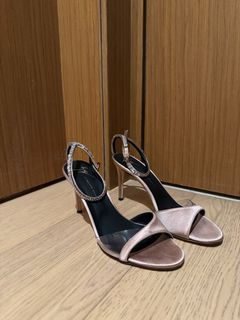 （分類：）位於 。 由 glitzyrouge 提交（商品編號 1379197990，圖片 1）。簡介： 。