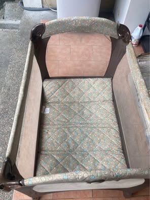 Graco crib free car seat (Category: Cots & Cribs) located in Quezon City. Submitted by mileschang1980 (Listing ID 1379325670, Image 2). Description: Graco crib + free car seat Asking price ₱4,500.