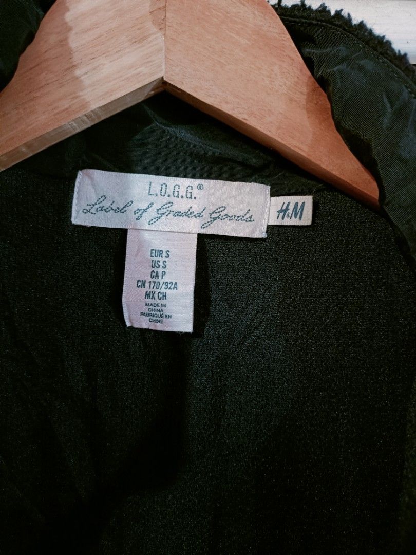 H&M fullzip jacket (Category: Coats, Jackets and Outerwear) located in Quezon City. Submitted by selectorsthrift (Listing ID 1379279373, Image 2). Description: used like new fullzip jacket with chest pocket in excellent condition no issue dimes 21x 27.