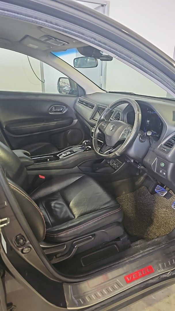 Honda Vezel Hybrid 1.5A (Category: Car Rental) located in Singapore. Submitted by bsl_rental (Listing ID 1379128840, Image 3). Description: 🚗 Honda Vezel Hybrid 1.5A 🚗 🚗 Non PHV, PHV welcome. 💰 $0 Per Day. 💰 Deposit $ 📃 6 months / 1 year Contract. 📃 Minimum 23Yrs Old. 📃 Licence Minimum 2 Yrs. Servicing & Maintenance Included. No GST & No Hidden Fees! Entry to Malaysia: Call for Enquiry Jong 96399773.