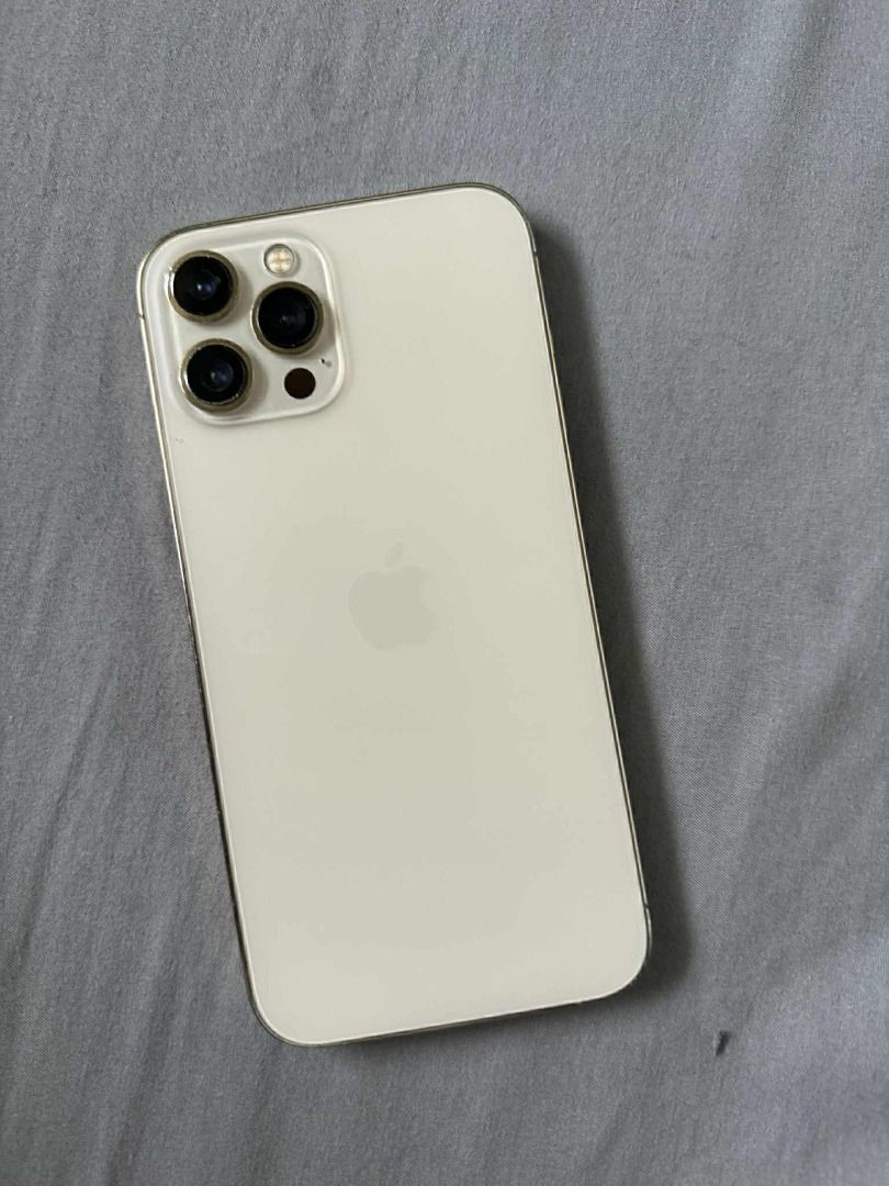 iPhone 12 Pro Max (Category: iPhone 12 Series) located in Manila. Submitted by rayxdaniel (Listing ID 1379252343, Image 1). Description: 12 Pro Max 128 GB Globe Locked Honest Issue : Face ID / Replaced LCD Bawal sa maselan but selling for only 15k Negotiable.
