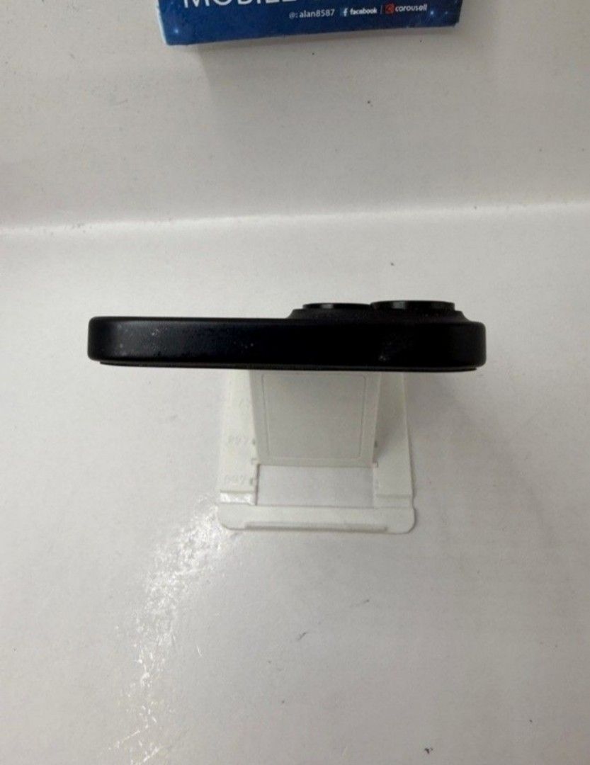 iPhone 15 Black 128GB (Category: iPhone 15 Series) located in Singapore. Submitted by alan8587 (Listing ID 1379164873, Image 3). Description: .