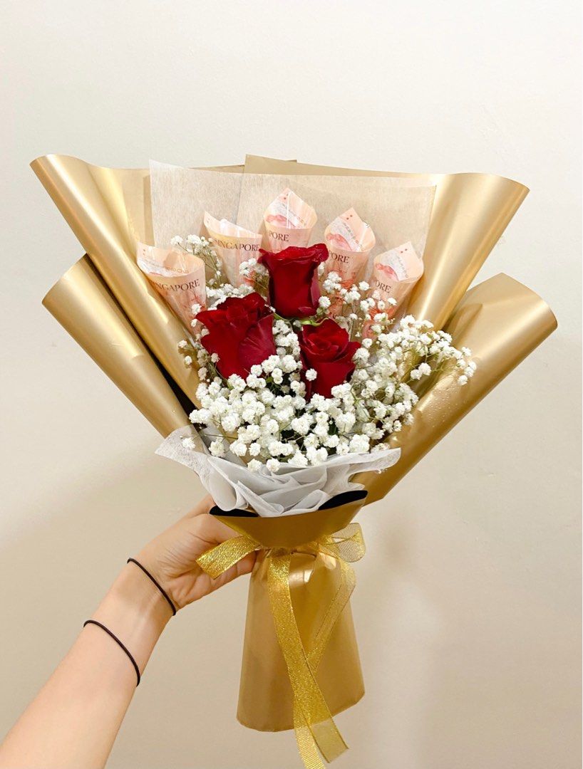 Korean style rose flower bouquet | Rose bouquet with cash money | Rose bouquet delivery same day | Money flower bouquet delivery | Anniversary rose bouquet | Proposal cash money bouquet | Rose bouquet with fairy lights (Category: Flowers & Bouquets) located in Singapore. Submitted by finevines.sg (Listing ID 1379171737, Image 1). Description: ✅ FREE card ✅ FREE customization: choose from different wrapper colours & wrapping styles ✅ Self collect 