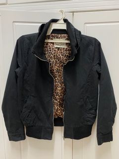 (Category: ) located in . Submitted by herbundle (Listing ID 1379279220, Image 1). Description: .