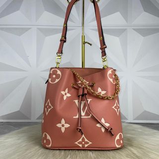 (Kategori: ) berada di . Dikirim oleh bagsie.vintage (ID iklan 1379231113, Gambar 1). Deskripsi: .