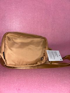 (Category: ) located in . Submitted by sunsetglamtrend (Listing ID 1379209615, Image 1). Description: .