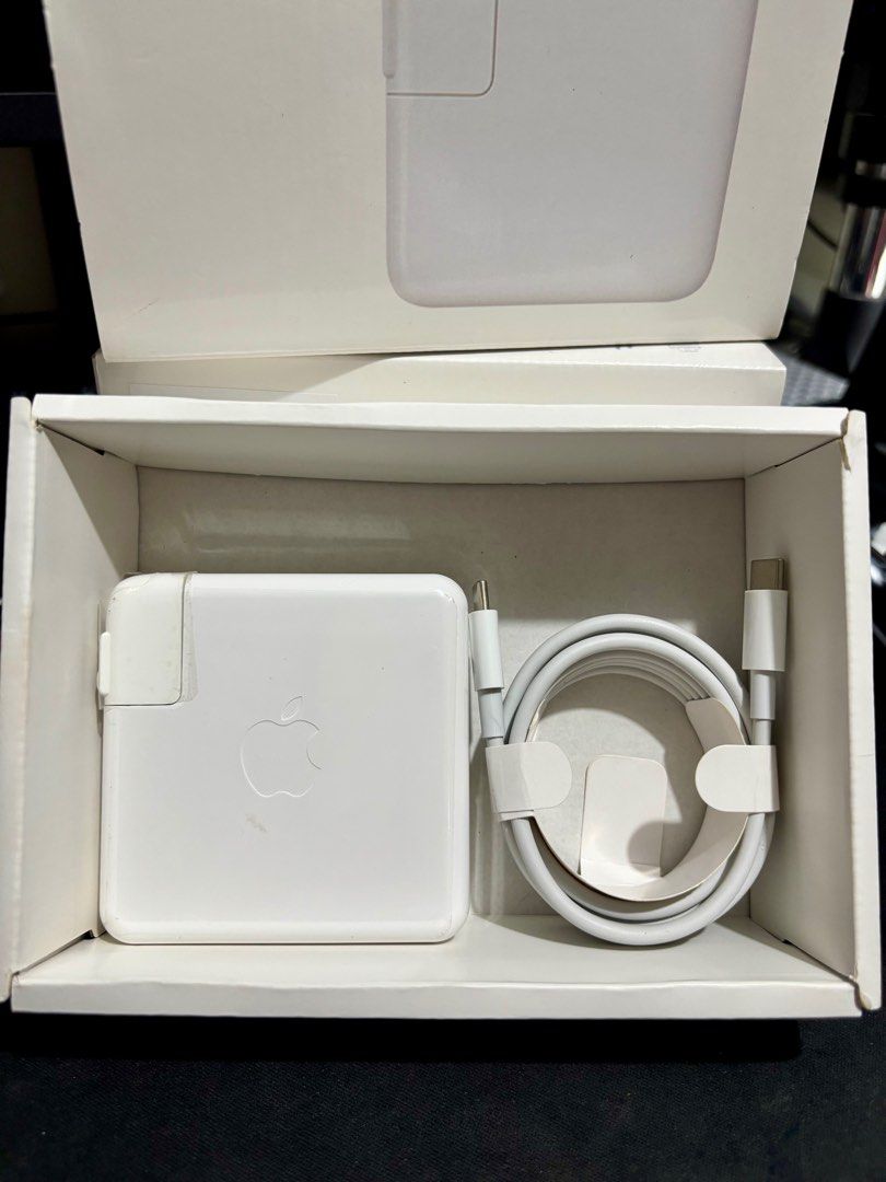 MACBOOK LAPTOP CHARGER 87W TYPE-C USB C POWER ADAPTER (Category: Chargers) located in Manila. Submitted by guerle (Listing ID 1379288255, Image 2). Description: .