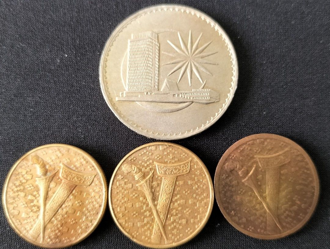 Malaysia RM1 coins with free Malaysia 1 cent (3pcs) + 1962 Malaya British 1  cent, Hobbies & Toys, Memorabilia & Collectibles, Currency on Carousell