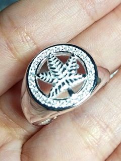 (Category: ) located in . Submitted by vellesboutiqueandmore (Listing ID 1173361890, Image 1). Description: .