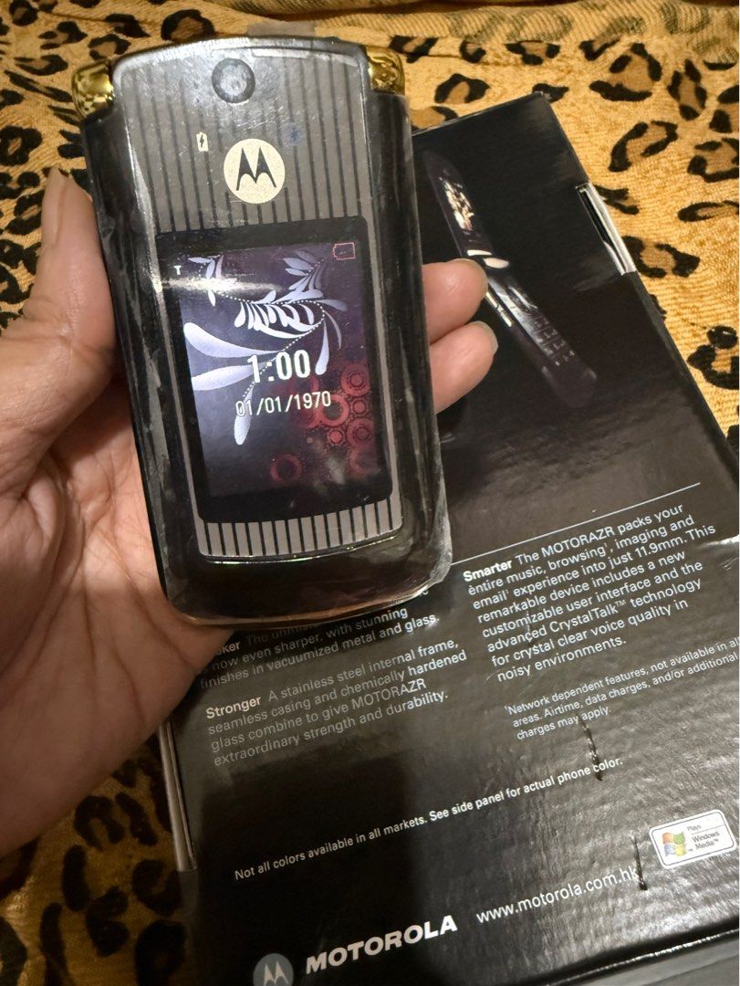 motorola v8 gold (Category: Early Generation Mobile Phones) located in Quezon City. Submitted by auspv_collections (Listing ID 1378269676, Image 1). Description: 📱VINTAGE PHONES 💯 ONHAND Vintage Cellphone Units 👍🏼 Available as of July 2025 📍nokia 3310 - 2,500 (blue) 📍nokia 6600 - 3,500 (black) 📍nokia 6510 - 2,500 (gray, pink) 📍nokia 8250 - 2,500 (slver, red, blu) 📍nokia 5310 - 2,500 (blue) 📍nokia N70 - 3,000 (silver) 📍nokia 6100 - 2,50