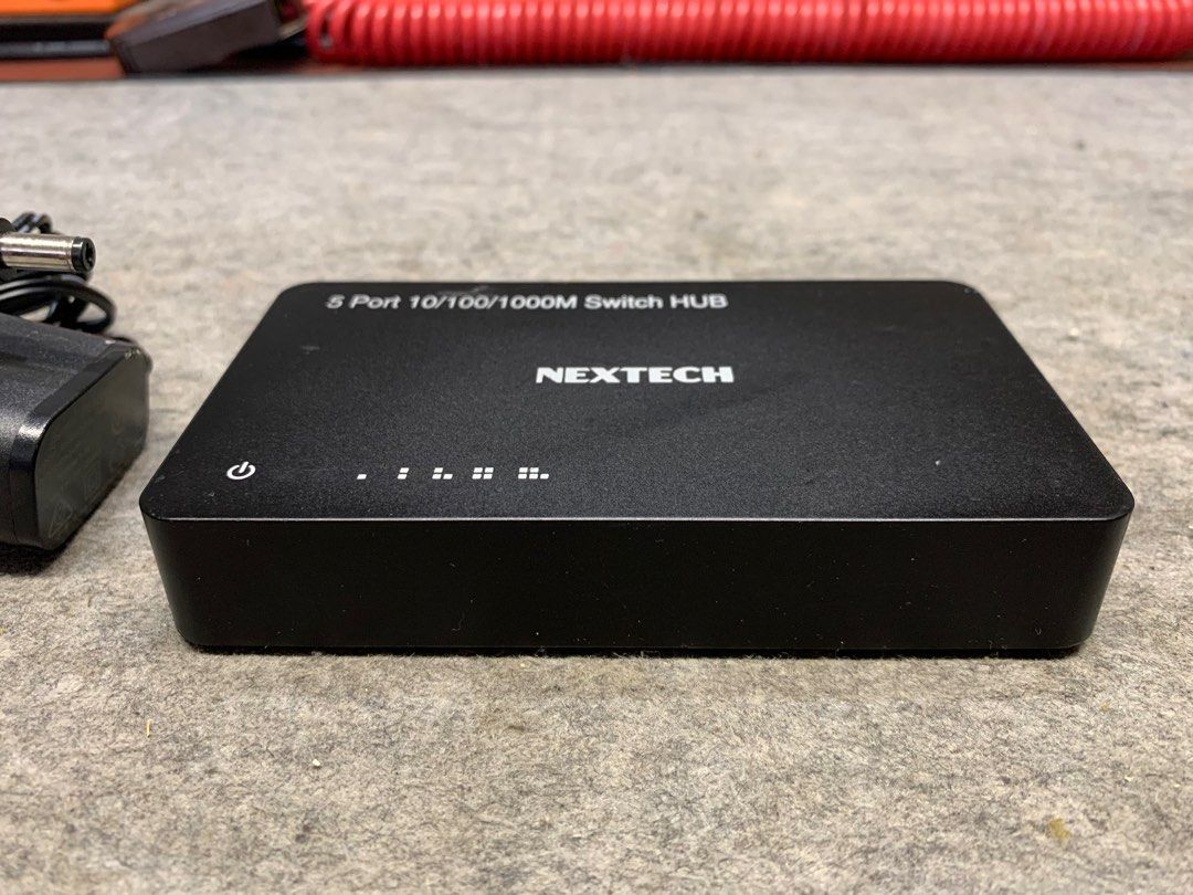 Nextech 5 Ports 10/100/1000M Switch Hub (Category: Networking) located in Paranaque City. Submitted by seb_trading (Listing ID 1379169239, Image 2). Description: good condition 5port switch hub working condition with power adaptor mini size 220volts last price Paranaque area.