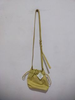 (Kategori: ) berada di . Dikirim oleh mei.prlv_ (ID iklan 1379296511, Gambar 1). Deskripsi: .