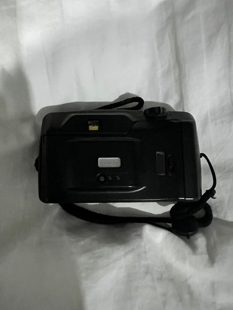Pentax IQZoom EZY-R (Category: Cameras) located in San Juan City. Submitted by maureen_xoxo (Listing ID 1379247081, Image 2). Description: In very good condition. Everything is working. (Zooms, flash, all buttons) DM for sample pics .