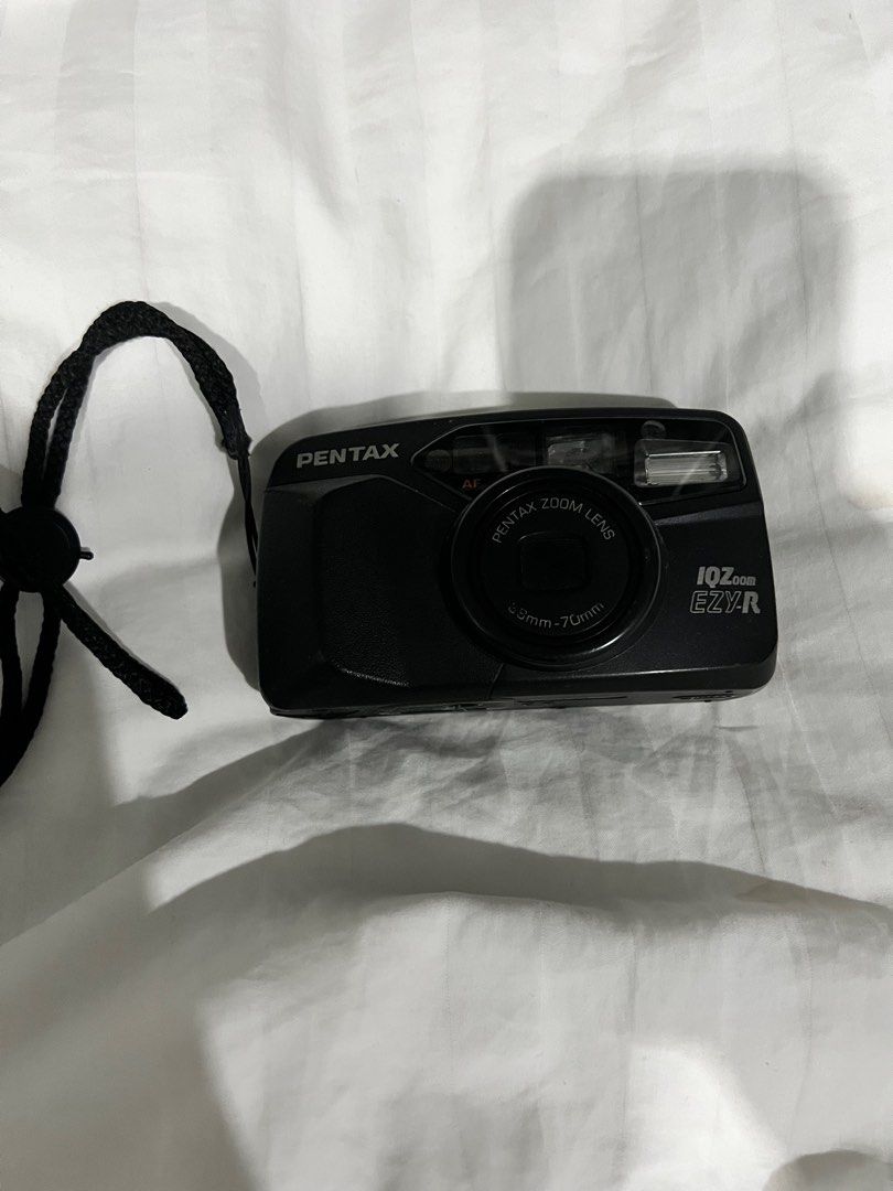 Pentax IQZoom EZY-R (Category: Cameras) located in San Juan City. Submitted by maureen_xoxo (Listing ID 1379247081, Image 1). Description: In very good condition. Everything is working. (Zooms, flash, all buttons) DM for sample pics .