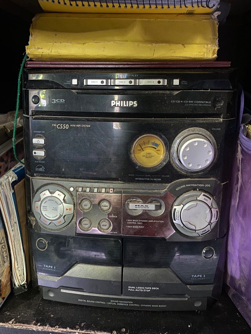 Philips Speaker Set (Category: Soundbars, Speakers & Amplifiers) located in Sariaya. Submitted by ichiiianaaa (Listing ID 1379141208, Image 1). Description: No issue. rfs: di na nagagamit, naka tambak na lang mod: jnt, lbc, flash (buyer will shoulder the sf).
