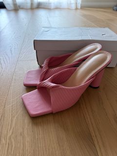 (Category: ) located in . Submitted by shopaholic7788 (Listing ID 1379128275, Image 1). Description: .