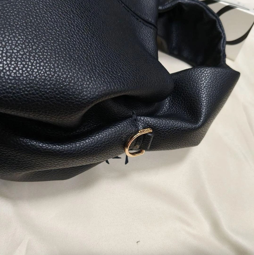 Polene Numero Neuf (Category: Luxury Bags & Wallets) located in Quezon City. Submitted by giselleriva.luxe (Listing ID 1379250389, Image 3). Description: Other Colors Available Inclusions: Box, Dustbag, Carecard Free shipping Disclaimer: We are not associated or affiliated with any of the brands posted. All copyrights/trademarks are reserved to the original brand holders..