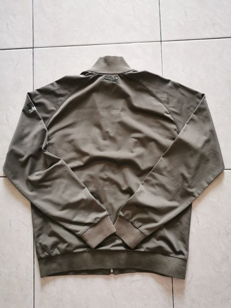 Quicksilver Jacket (Category: Coats, Jackets and Outerwear) located in Kuala Lumpur. Submitted by hanskeith1608 (Listing ID 1379164107, Image 2). Description: Quicksilver jacket. Polyester material. Good and new condition condition. Size, shoulder 58" Chest 58".