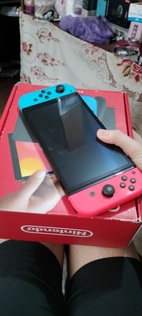 Rush Nintendo Switch Oled Complete with Receipt (Category: Nintendo) located in Manila. Submitted by leahcim02 (Listing ID 1379152896, Image 1). Description: Sale or swap sa cp bagong bago pa feb lang nabili add ons pokemon shield - 1500 pokemon sword - 1500 hogwarts legacy - 1600 mario kart 8 deluxe - 1800 dragon quest - 1500 complete package Meet up: Any Malls in NCR/Antipolo.