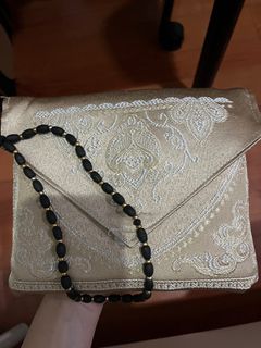 (Kategori: ) berada di . Dikirim oleh prelovednyamama (ID iklan 1379300081, Gambar 1). Deskripsi: .