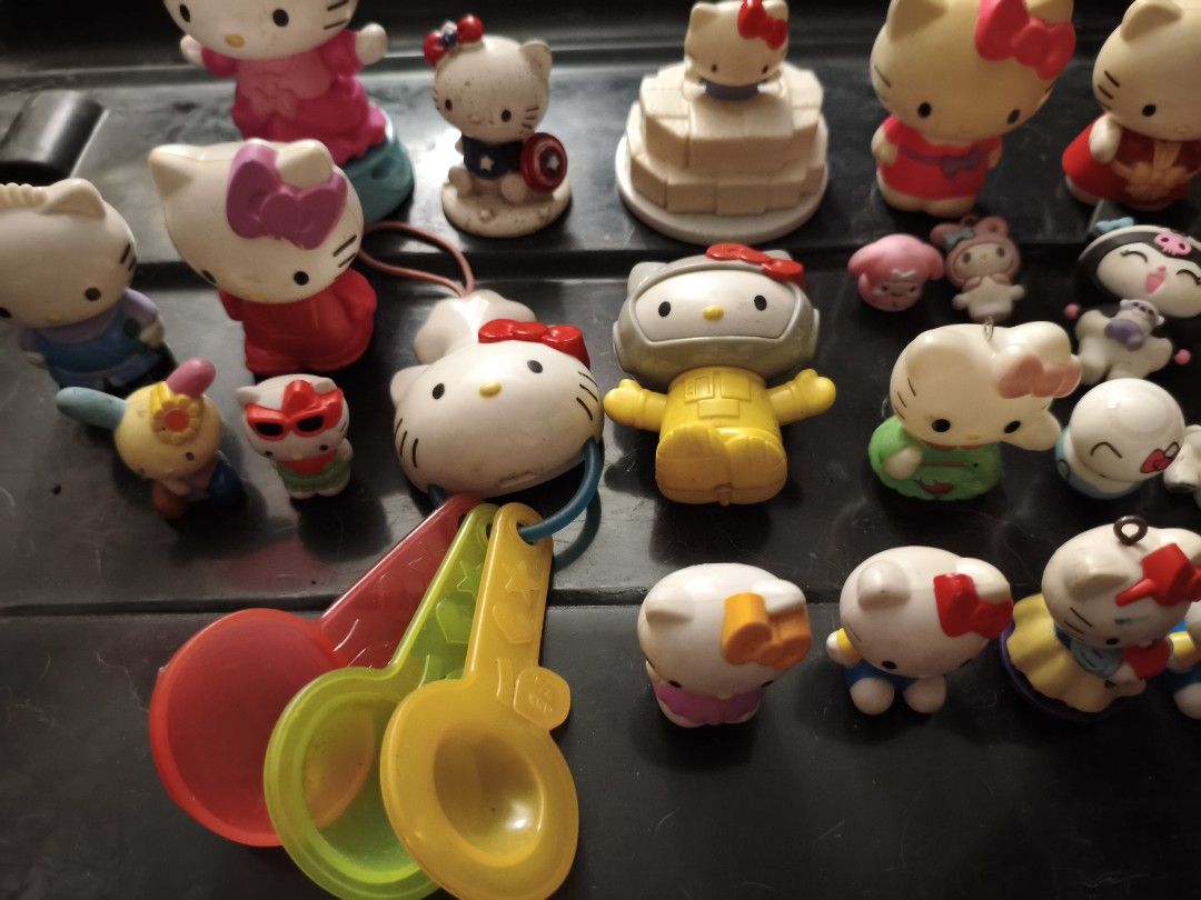 Set Hello Kitty stuff figure mcdo toy minis (Category: Designer & Blind Box Toys) located in Pasig City. Submitted by ilovebarbie87 (Listing ID 1379321794, Image 2). Description: .