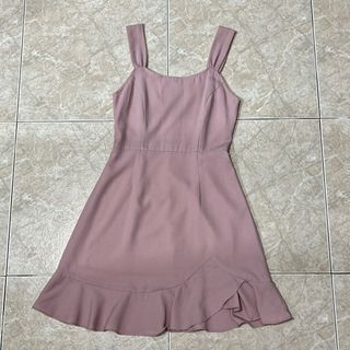(Category: ) located in . Submitted by ilovedresseswithpockets (Listing ID 1379324520, Image 1). Description: .