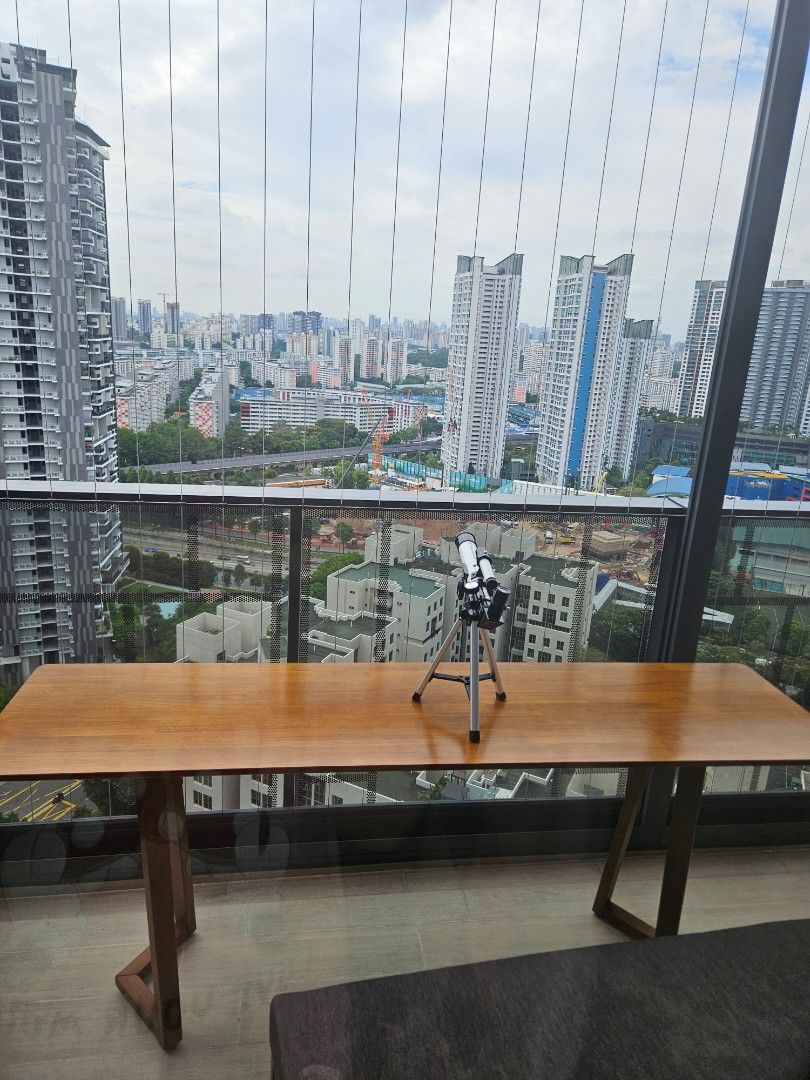 Table (Category: Tables & Sets) located in Singapore. Submitted by zhaoxi87138 (Listing ID 1379153704, Image 3). Description: .