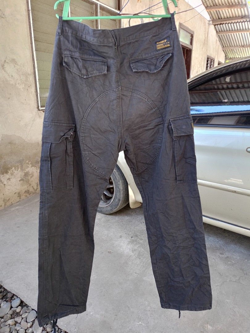 Wassup cargo pants (Category: Jeans) located in Cotabato. Submitted by nashthrift123 (Listing ID 1379239009, Image 2). Description: Wassup cargo pants like new No issue size: XL actual dimes on tape measure: 17w x 42L best fit size 32 to 33 color rate:9.7/10.
