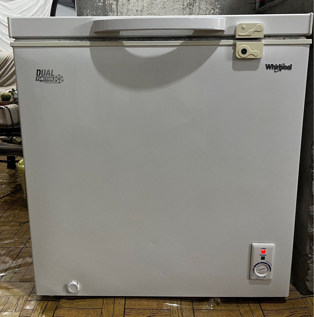 Whirlpool Chest Freezer (Category: Refrigerators and Freezers) located in Mandaluyong City. Submitted by megluna_ (Listing ID 1379190711, Image 1). Description: Brand: Whirlpool Model: WHM60D6 6 CUFT Bought for 14k in July 2021. Malinis and makinis pa. Only issue is wala na pong ilaw sa loob. Location: Sapang Palay, Bulacan RFS: Hindi na nagagamit since nag-stop na magbenta ng frozen goods sa sari-sari store. Buyer will shoulder the shipping fee 