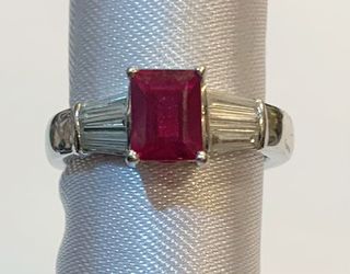 (Category: ) located in . Submitted by vicluxurycollection (Listing ID 1379426883, Image 1). Description: .