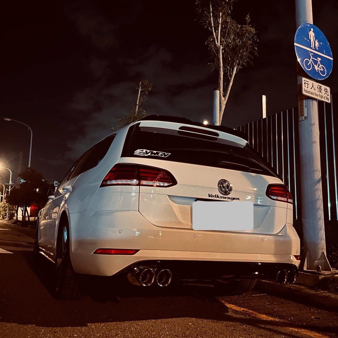 由 jacky112200 (刊登 ID 1379487966，圖片 1) 提交，位於 新竹市 (Hsinchu City) 的 2020Golf Variant-280TSI-R-Line稀有待售 (類別：汽車出售)，說明：自售，因換新車準備到港 原漆、原版、無事故 內裝如新 每五千換油 超級夯的 德系 #五門旅行車 頂級版🔥 改裝如下，絕無激烈駕駛，家用載妻小 Iasati RS3避震器（原廠可附上） Forge 洩壓閥 Forge 全段排氣管 前後正R包 Forge 進氣 前拉桿 原廠輪框改色 7萬保養好 輪胎剛換不到1000公里 ✅實用 ✅滿配 ✅原鈑件 ✅ 帥氣外型 ✅ 實用空間 露營出遊、日常代步 一次滿足 𝟭.𝟰 𝗖𝗖 省稅 / 渦輪動力 里程：剛滿7萬緩慢增加，輪胎剛換 售價：72萬可談 歡迎私訊 車商勿擾謝謝 。