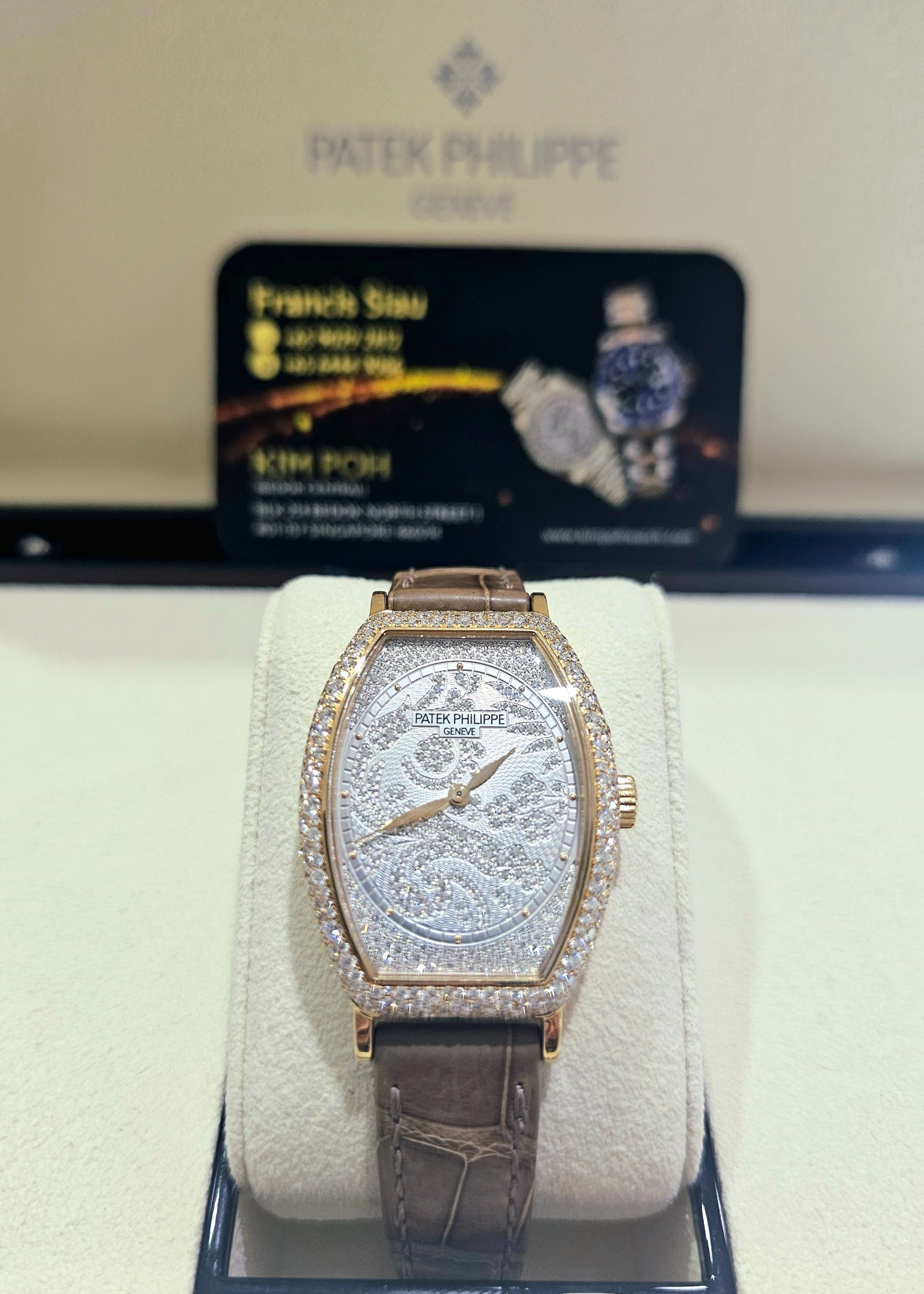 2022 Patek Philippe Gondolo 7099R Rose Gold 29.6mm ( Complete Set ) (Category: Watches) located in Singapore. Submitted by kimpohwatch (Listing ID 1379369484, Image 1). Description: Credit Card Installment Plan Available (IPP) UOB x6 x12 x24 x36 Months OCBC x6 x12 x24 Months Maybank x6 x12 x24 Months Cash , Paynow , Nets , Amex , Visa , Master Card , UnionPay Diners , JCB Additional 5% for Creidit Card Installment Additional 3% for All Credit Car