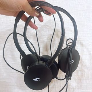 由 kellyhung70453 (刊登 ID 1378475232，圖片 1) 提交，位於 的 (類別：)，說明：。