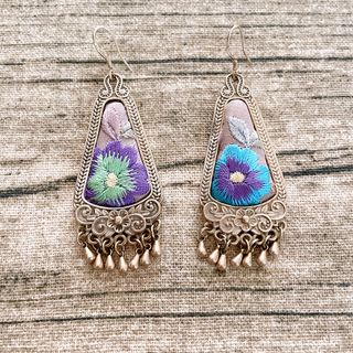 紫藍色復古民族風苗銀刺繡花朵流蘇耳環 Purple Blue vintage miao style embroidered flower handmade earrings64216185833603110