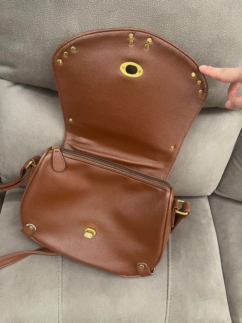 Abby Jocson Bag (Category: Shoulder Bags) located in Quezon City. Submitted by bebotislate (Listing ID 1379364582, Image 3). Description: RFS: Too many bags. Like new. Price is negotiable. Area is in New Manila, Quezon City.